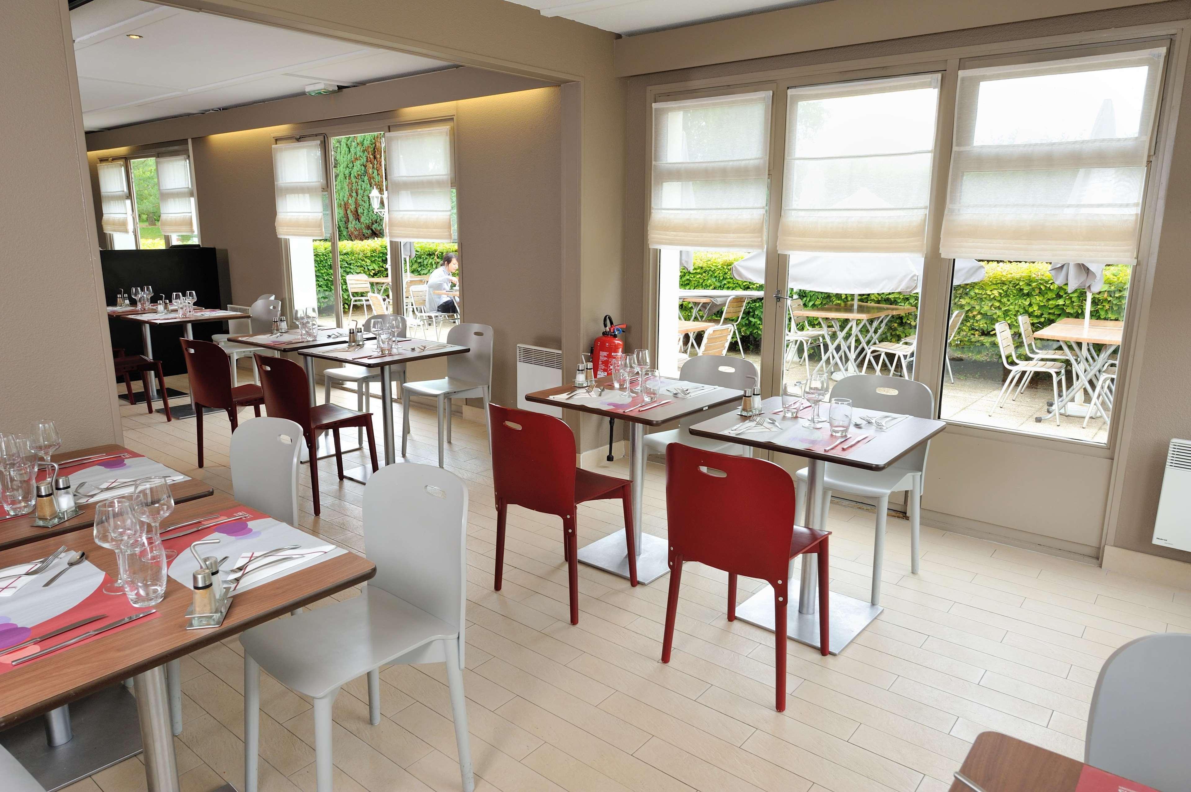 Campanile Reims Est - Hotel 3*