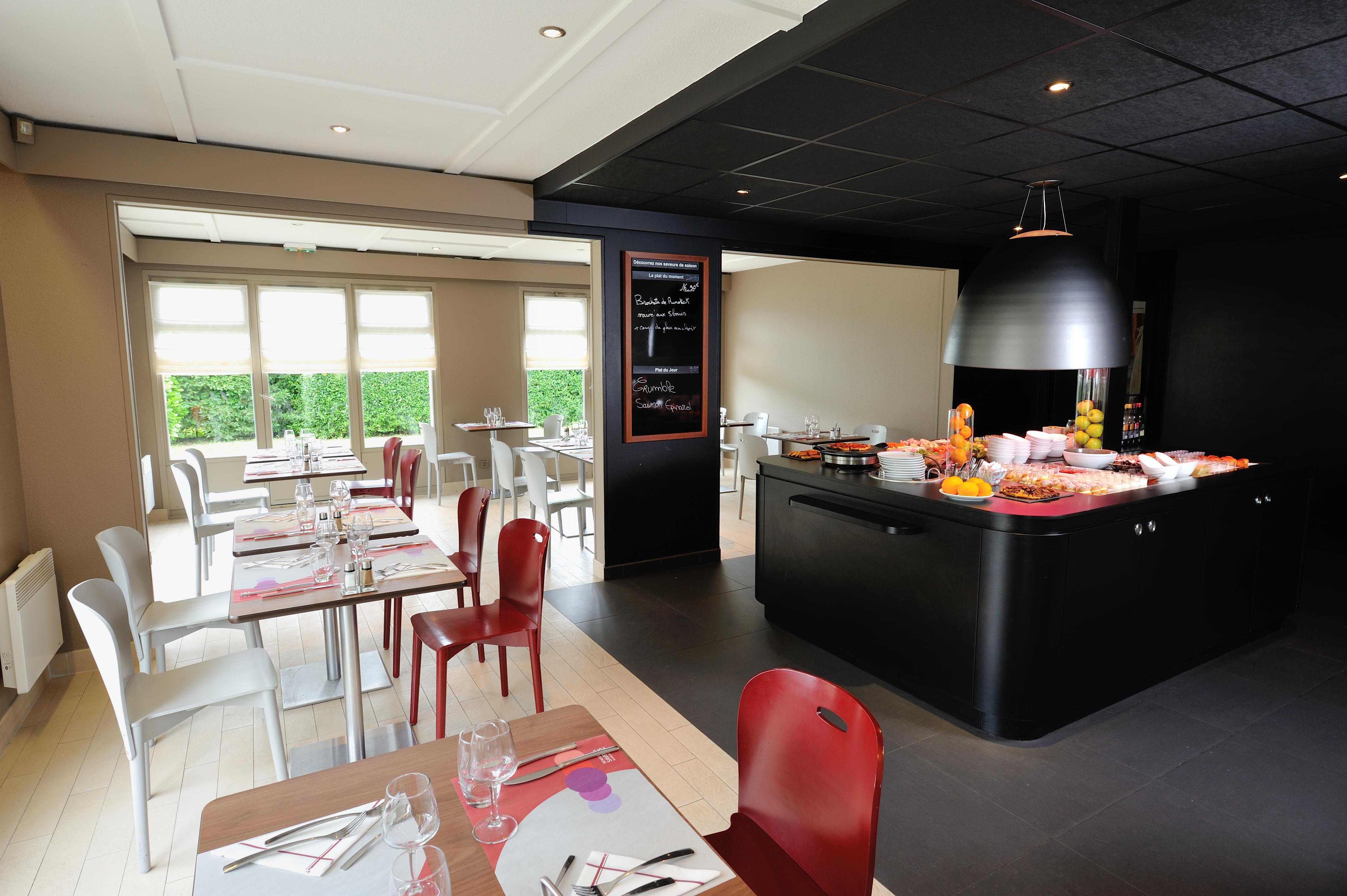Hotel Campanile Reims Est - 3*