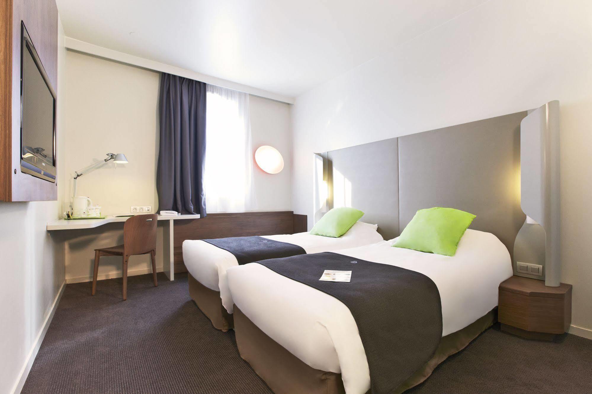 Campanile Reims Est - Hotel Taissy